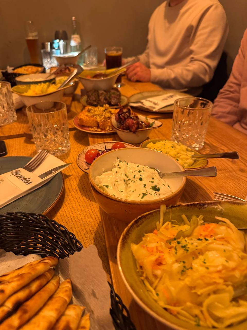 Mitgliederabend in Eimsbüttel: Tapas-Style im Griechischen